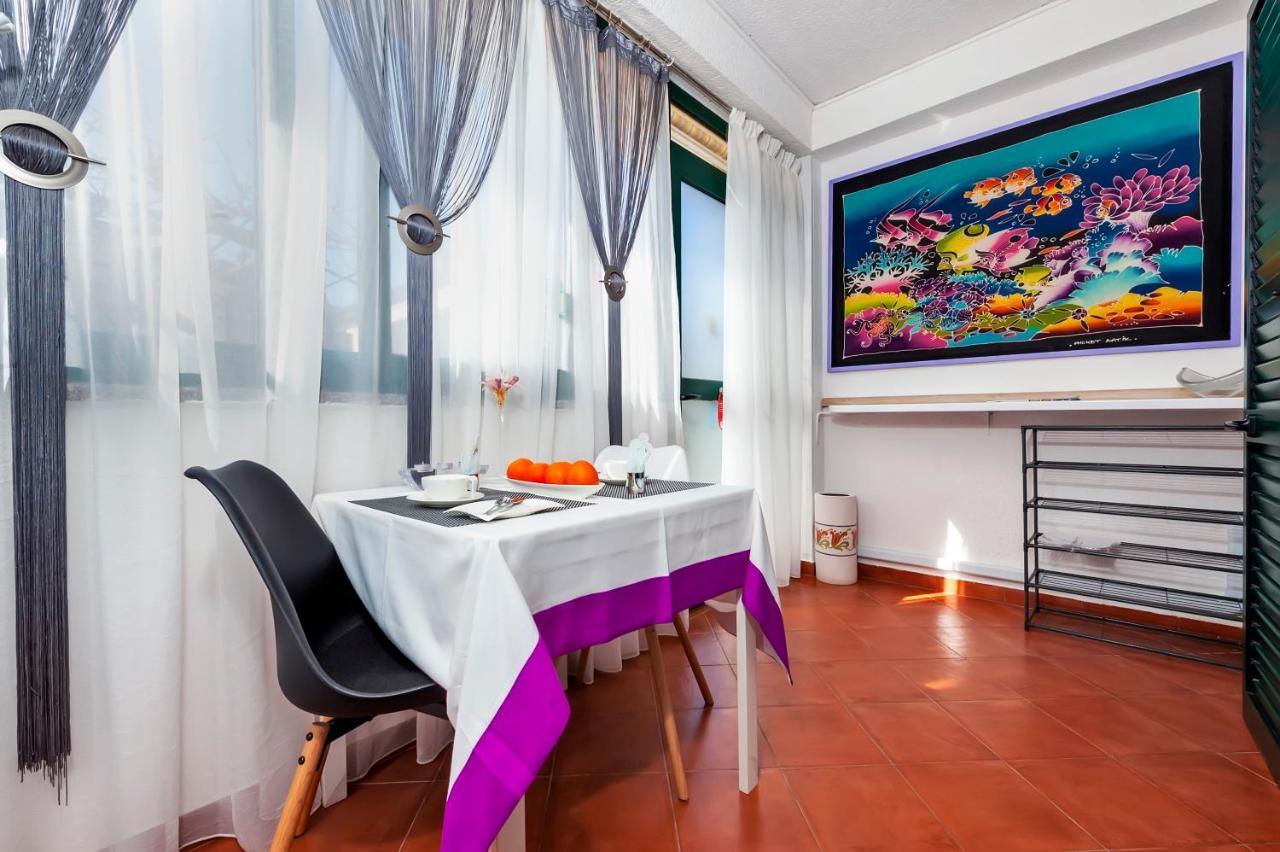 Apartments And Rooms Villa Dea Adults Only 로비니 외부 사진