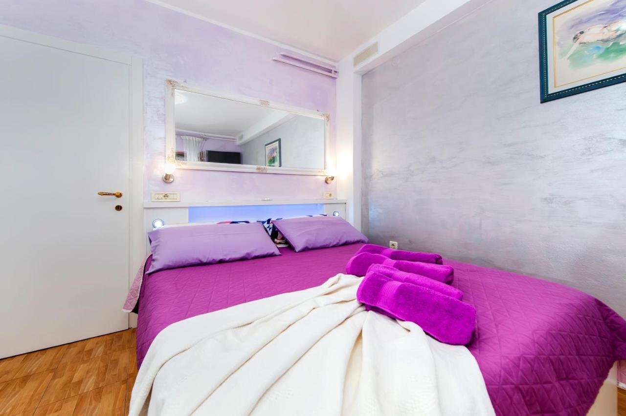Apartments And Rooms Villa Dea Adults Only 로비니 외부 사진