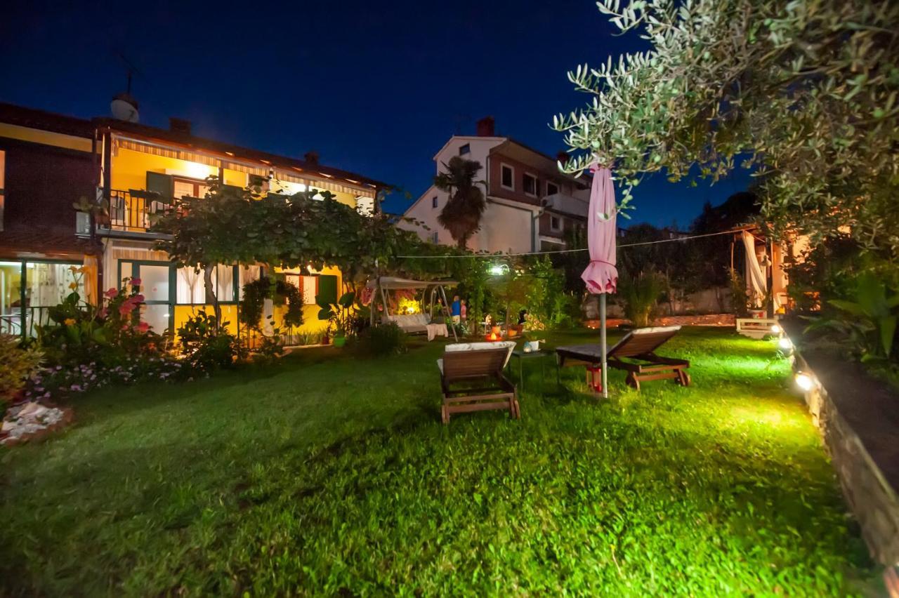 Apartments And Rooms Villa Dea Adults Only 로비니 외부 사진