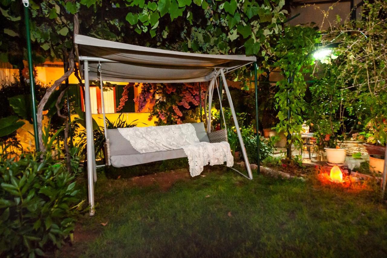 Apartments And Rooms Villa Dea Adults Only 로비니 외부 사진