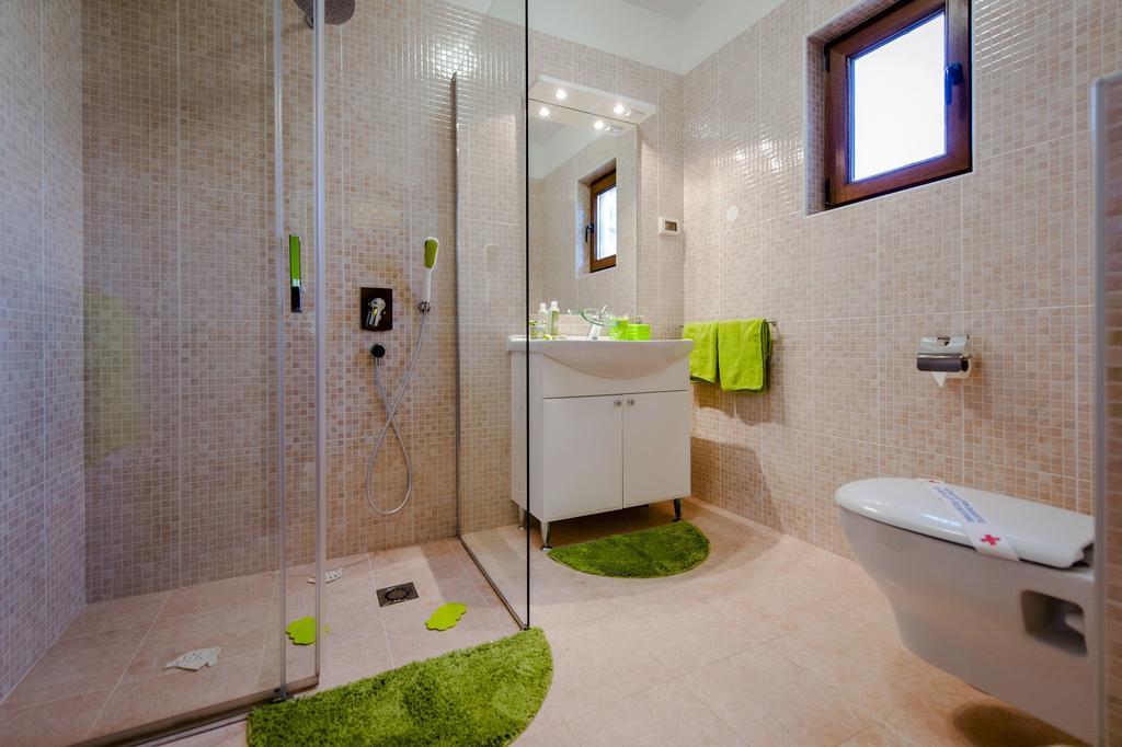 Apartments And Rooms Villa Dea Adults Only 로비니 외부 사진