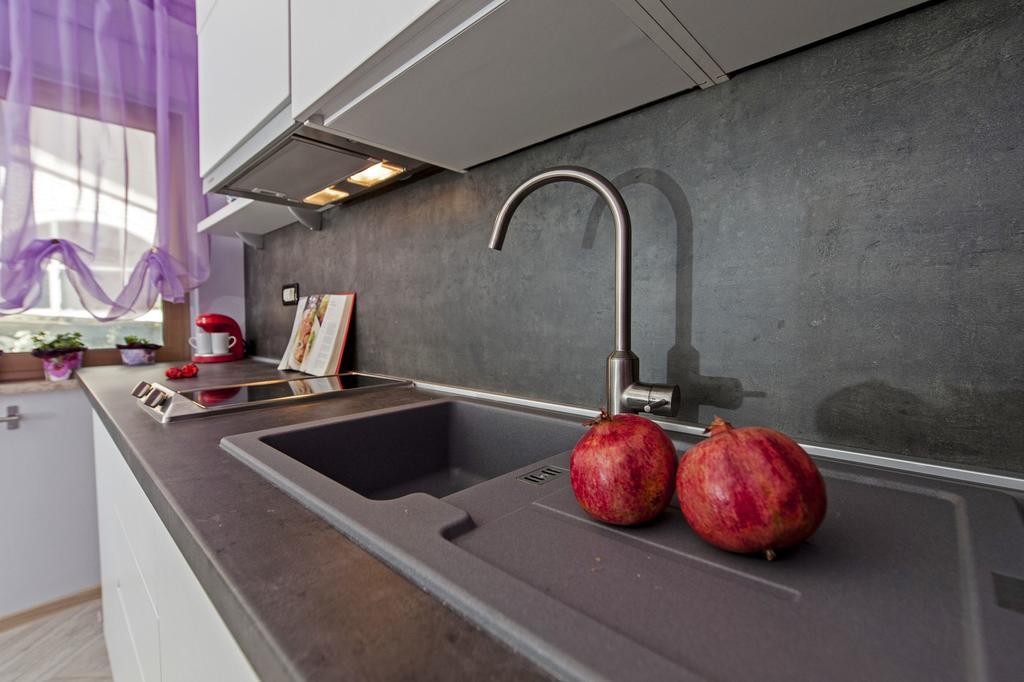 Apartments And Rooms Villa Dea Adults Only 로비니 외부 사진