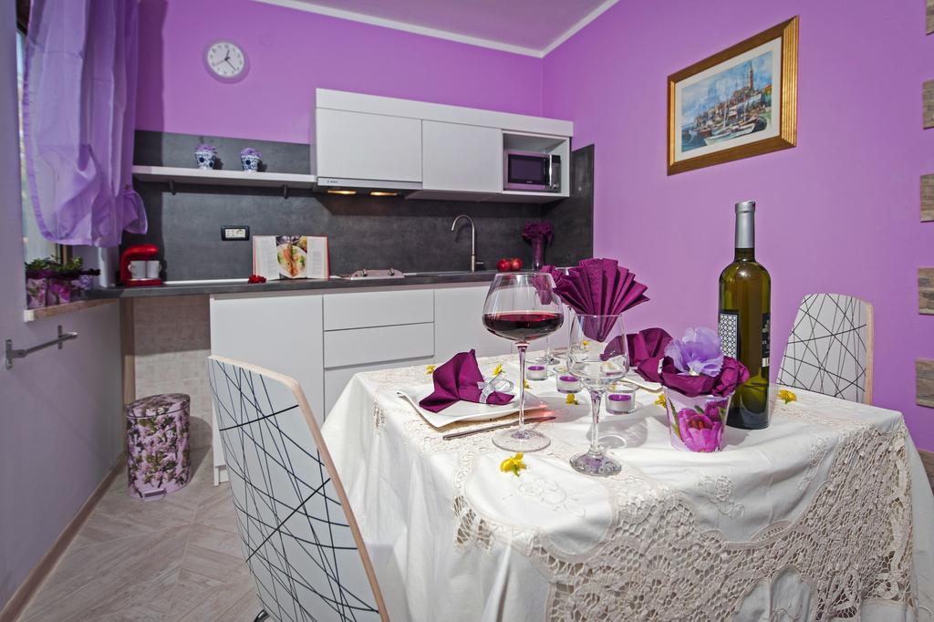 Apartments And Rooms Villa Dea Adults Only 로비니 외부 사진