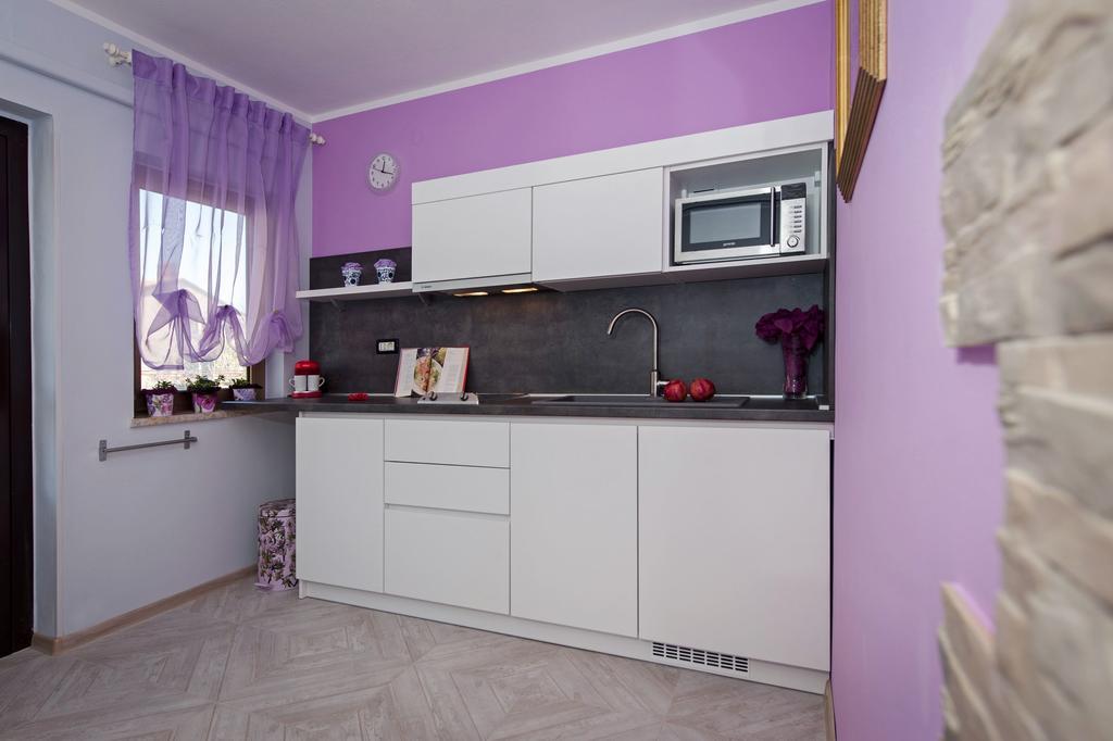 Apartments And Rooms Villa Dea Adults Only 로비니 외부 사진