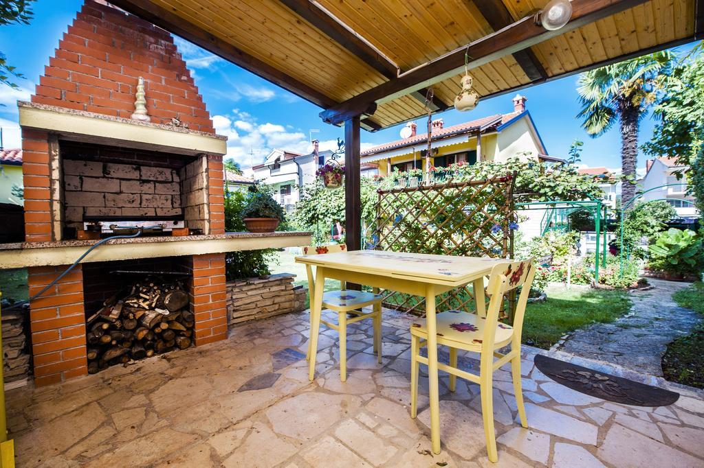 Apartments And Rooms Villa Dea Adults Only 로비니 외부 사진