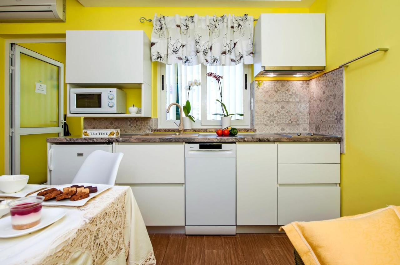 Apartments And Rooms Villa Dea Adults Only 로비니 외부 사진